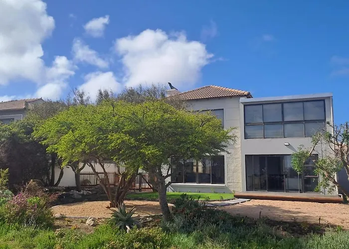 Serene Pool House Luxury 8 Slp Self-Catering Accom, Langebaan Golf Estate