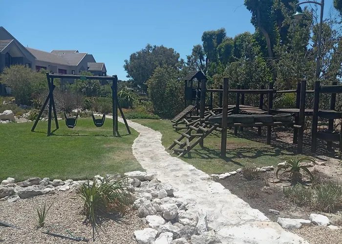 Serene Pool House Luxury 8 Slp Self-Catering Accom, Langebaan Golf Estate